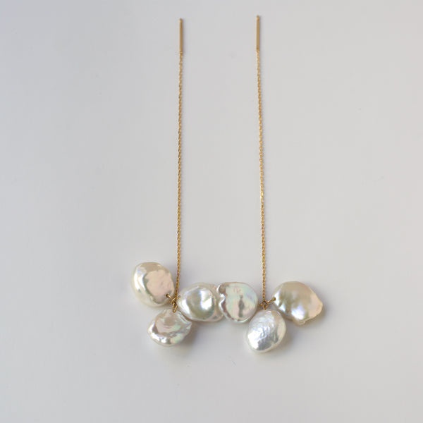 petal pearl chain earrings S3