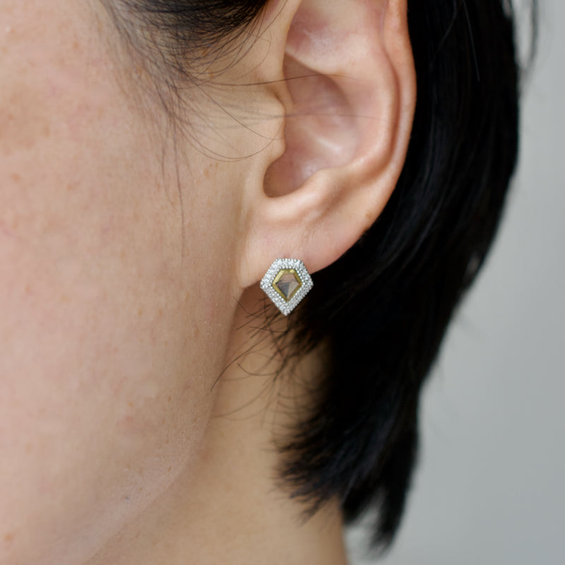 pebble green sapphire stud earrings