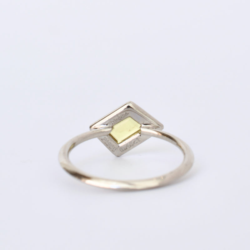 pebble yellow sapphire ring