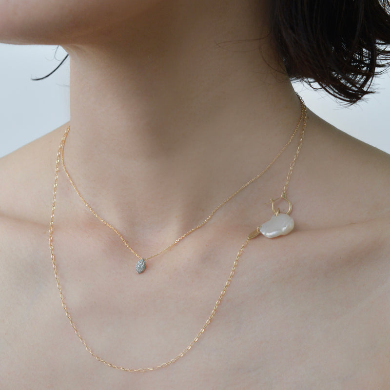 hung clasp petal pearl chain necklace
