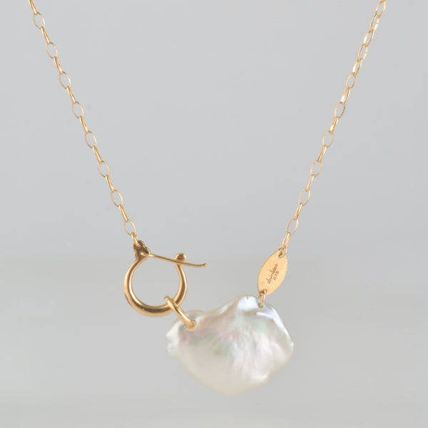 hung clasp petal pearl chain necklace