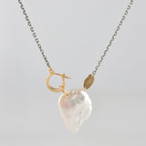 hung clasp petal pearl silver chain necklace