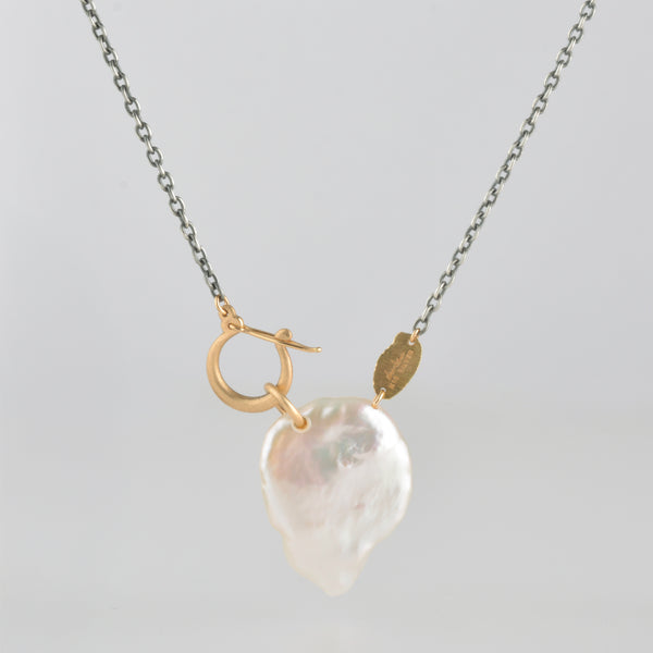 hung clasp petal pearl silver chain necklace
