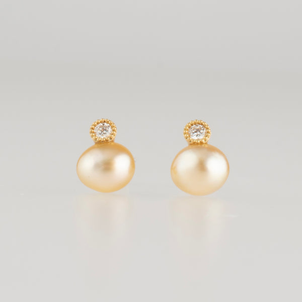 baby kidny south sea pearl diamond earrings