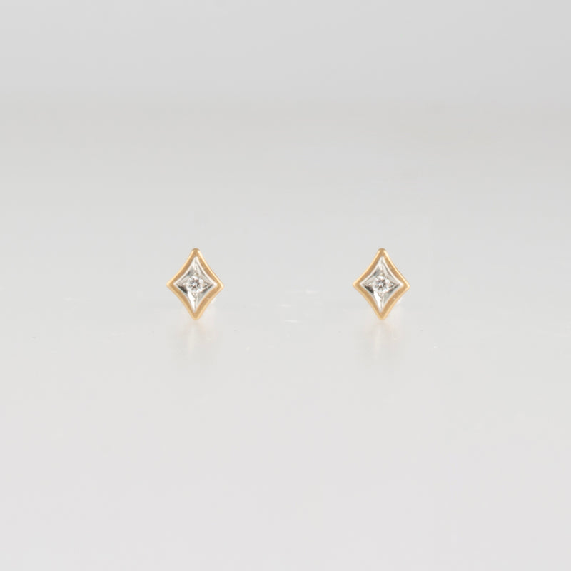 grace diamond stud earrings　GR01-001