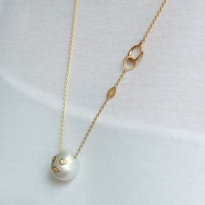 face south sea pearl diamond necklace