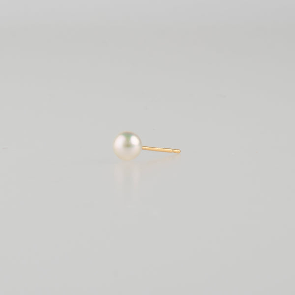 akoya pearl stud earrings