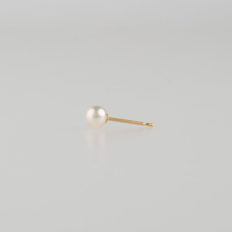 akoya pearl stud earrings