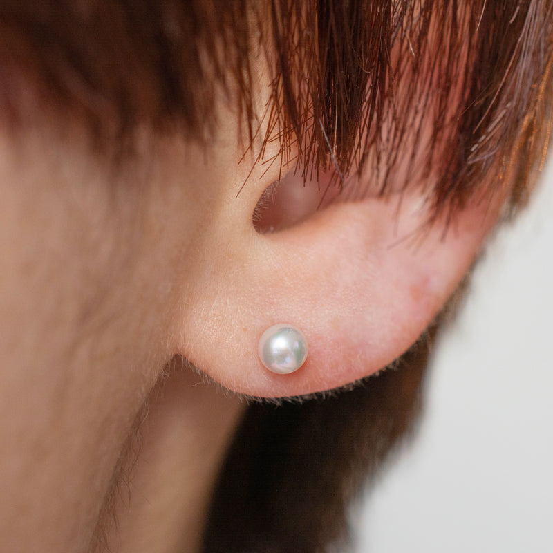 akoya pearl stud earrings