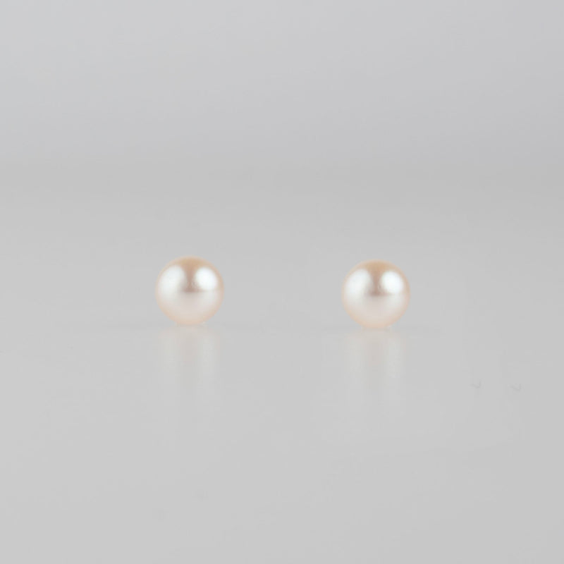 akoya pearl stud earrings