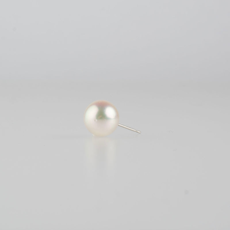 akoya pearl stud earrings