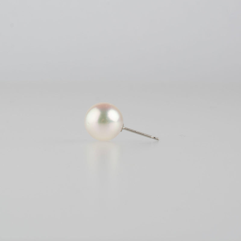 akoya pearl stud earrings