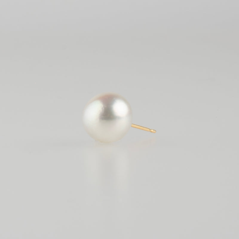 akoya pearl stud earrings