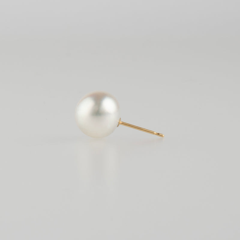 akoya pearl stud earrings