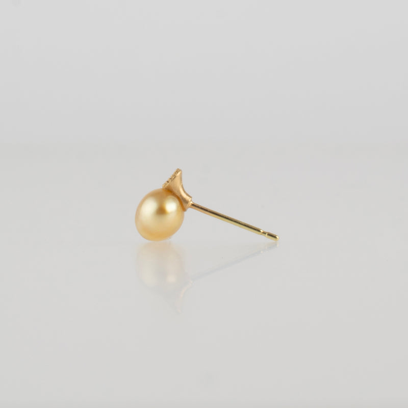 baby kidny south sea pearl diamond earrings