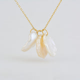 petal pearl necklace S3