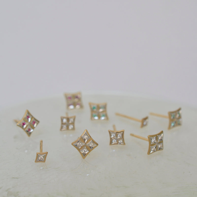grace diamond stud earrings　GR01-001