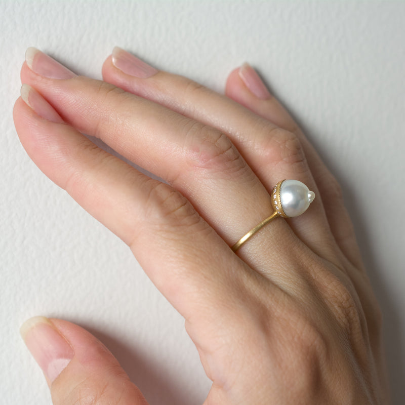 collet akoya pearl ring