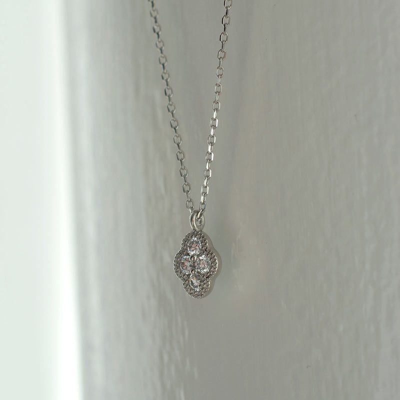 bloom diamond necklace PT