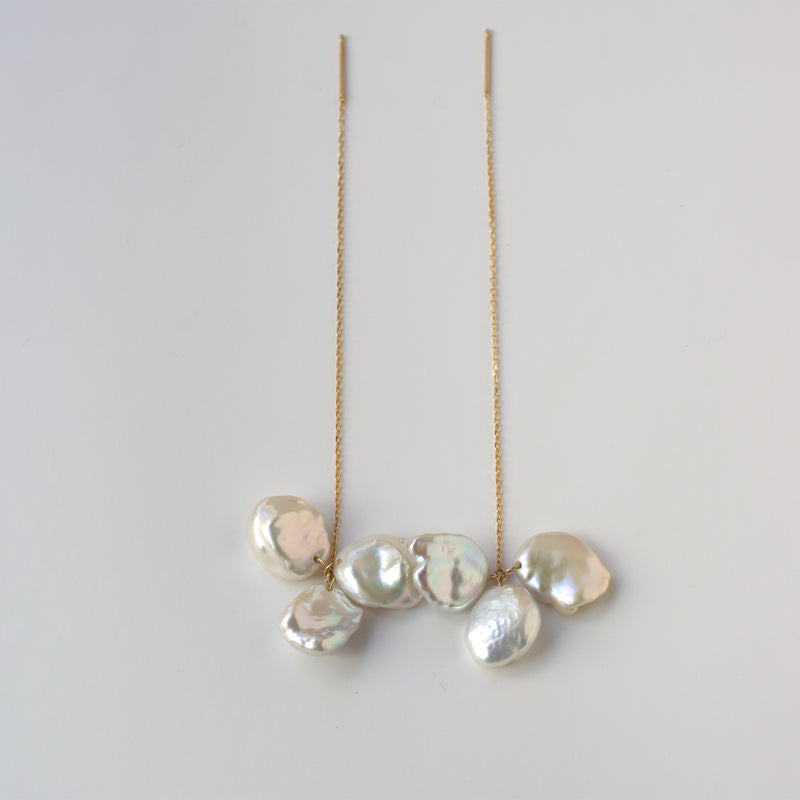 petal pearl chain earrings S3
