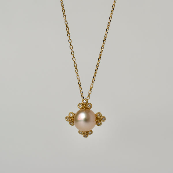 Christmas Limited Collection - spread freshwater pearl necklace