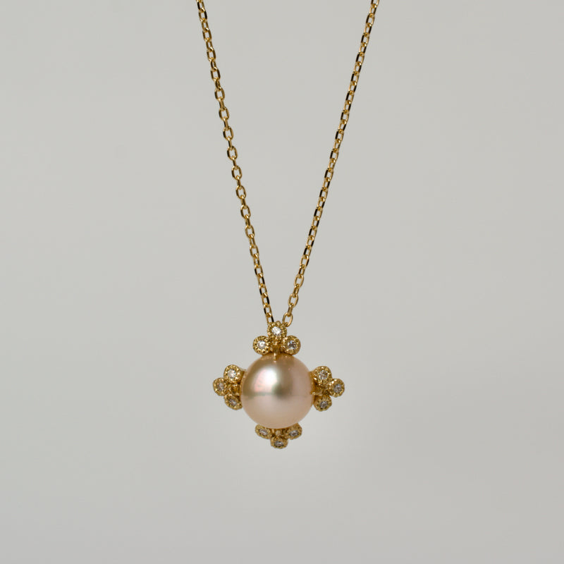 Christmas Limited Collection - spread freshwater pearl necklace