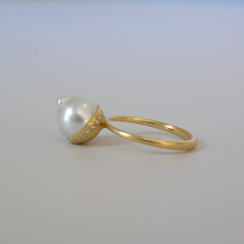 collet akoya pearl ring