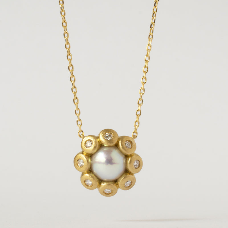 anemone necklace