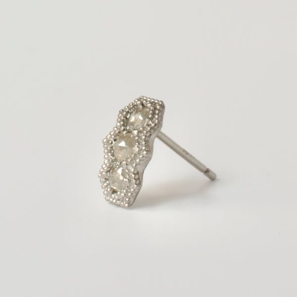 mille diamond stud earrings (single)