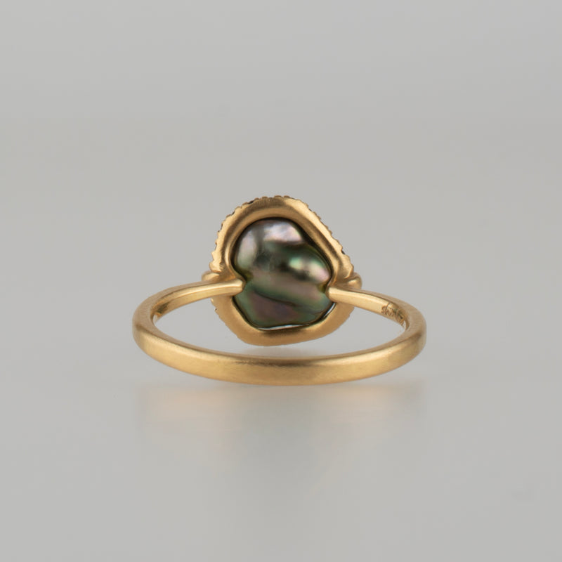 figure south sea pearl diamond ring