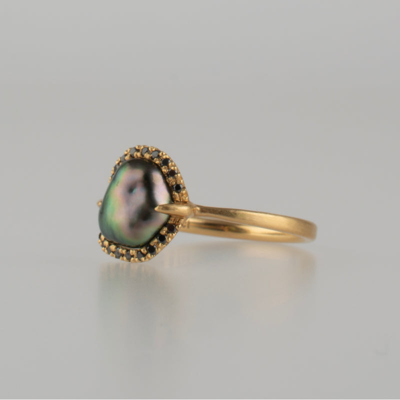 figure south sea pearl diamond ring