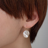 petal pearl hook earrings