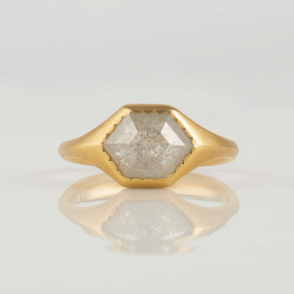 collet diamond ring