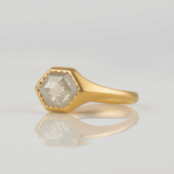 collet diamond ring