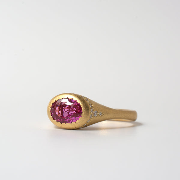 collet pink sapphire ring