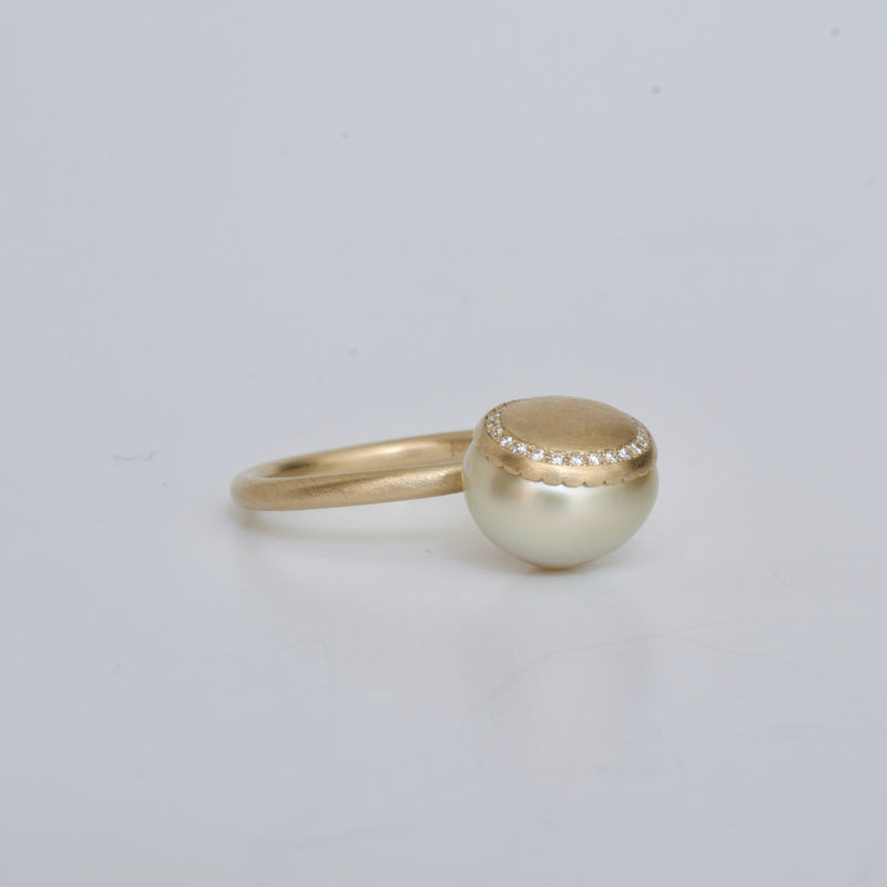 collet south sea pearl ring