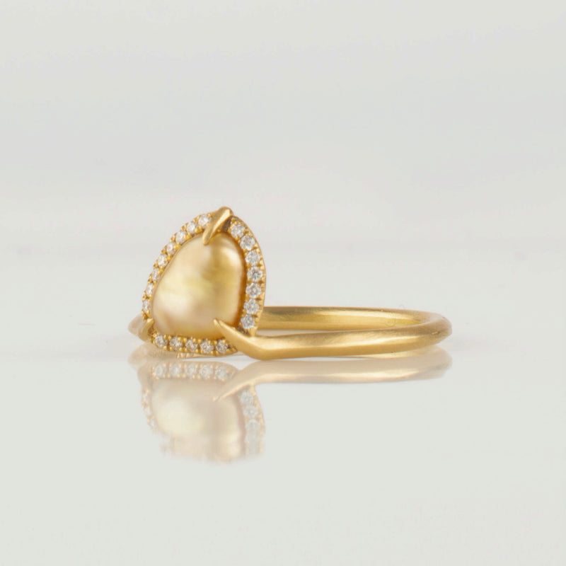 figure south sea pearl diamond ring