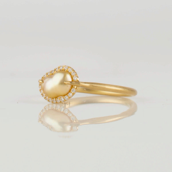 figure south sea pearl diamond ring