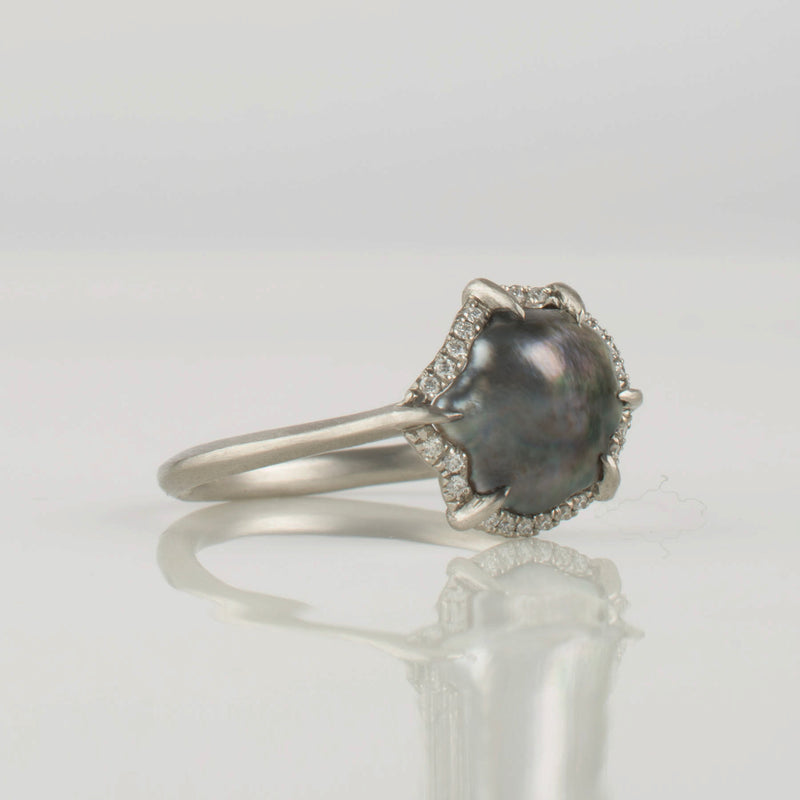 figure south sea pearl diamond ring