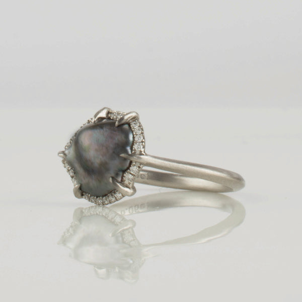 figure south sea pearl diamond ring