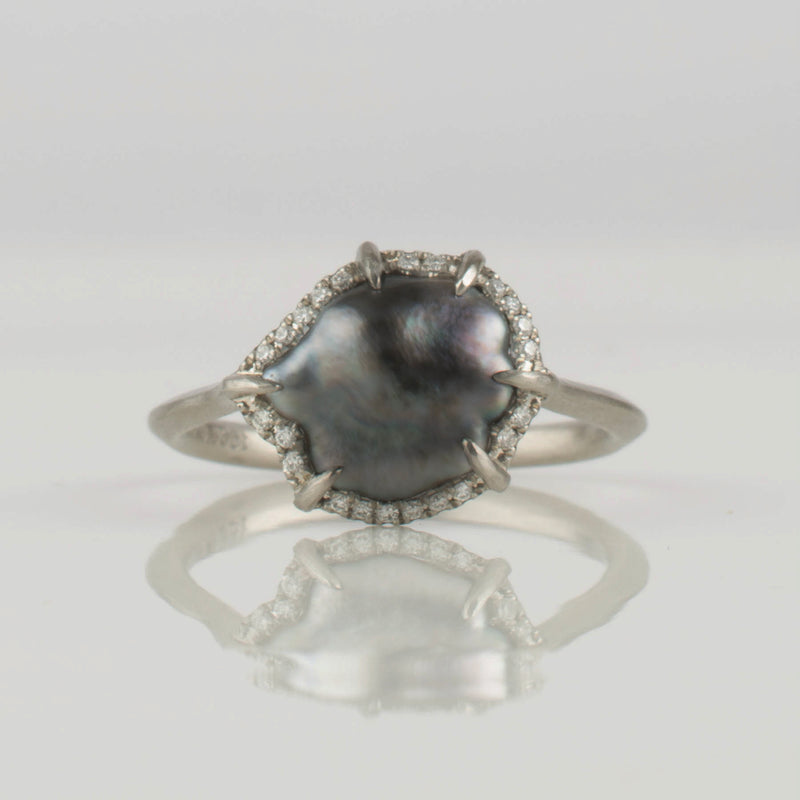 figure south sea pearl diamond ring