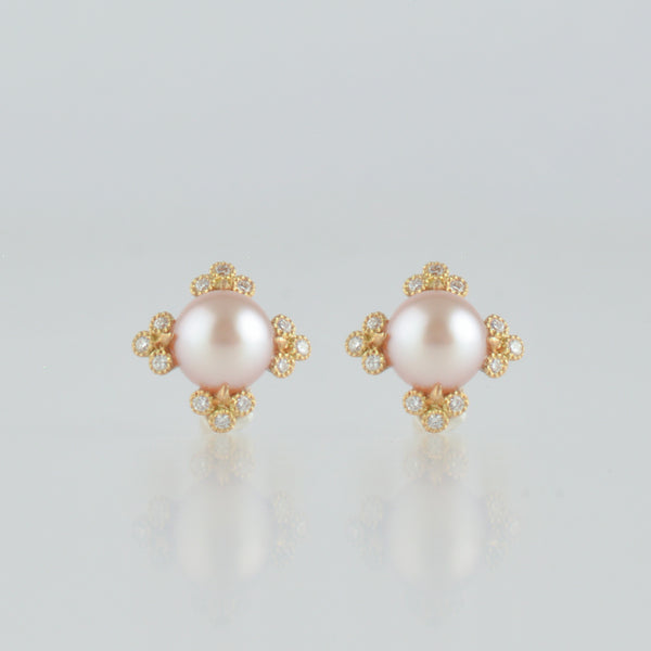 Christmas Limited Collection - spread freshwater pearl earrings