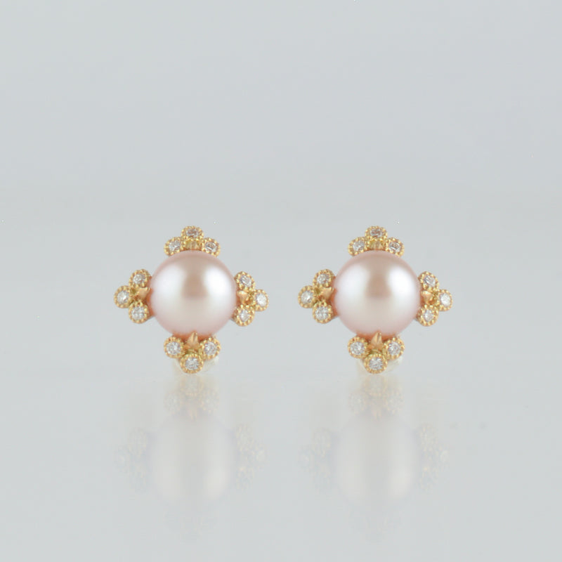 Christmas Limited Collection - spread freshwater pearl earrings