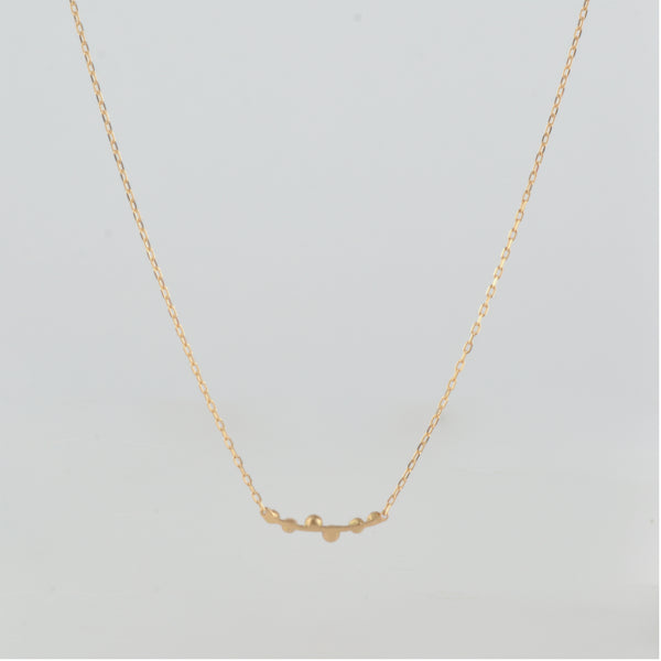 spread diamond necklace