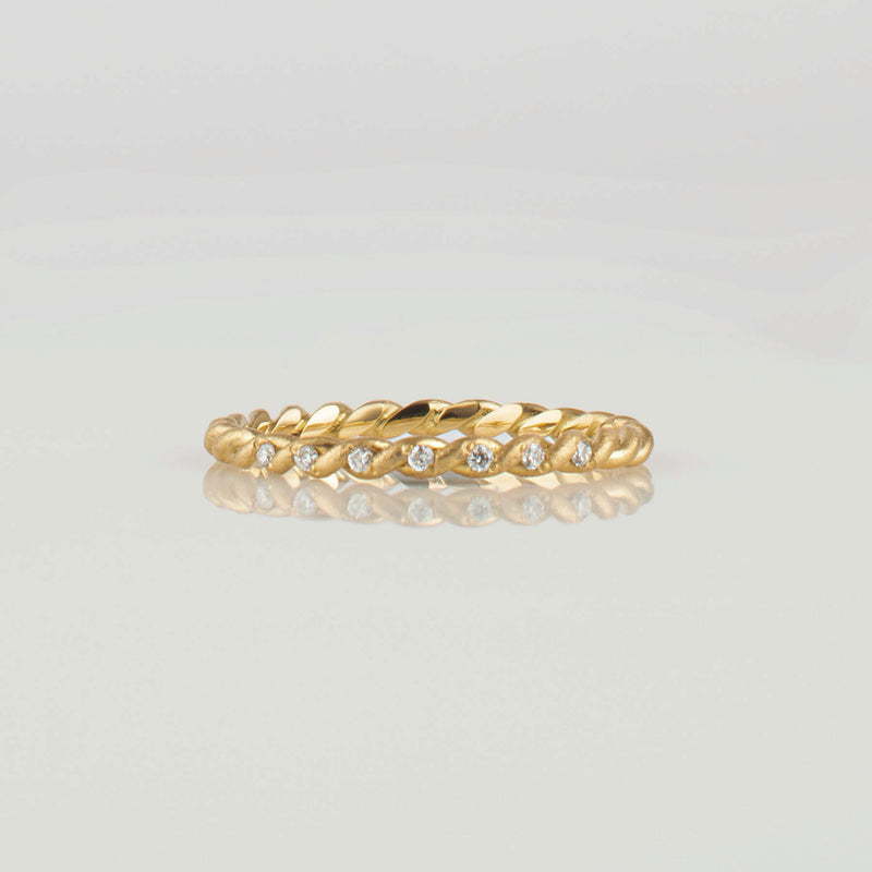 twist 7 diamond ring