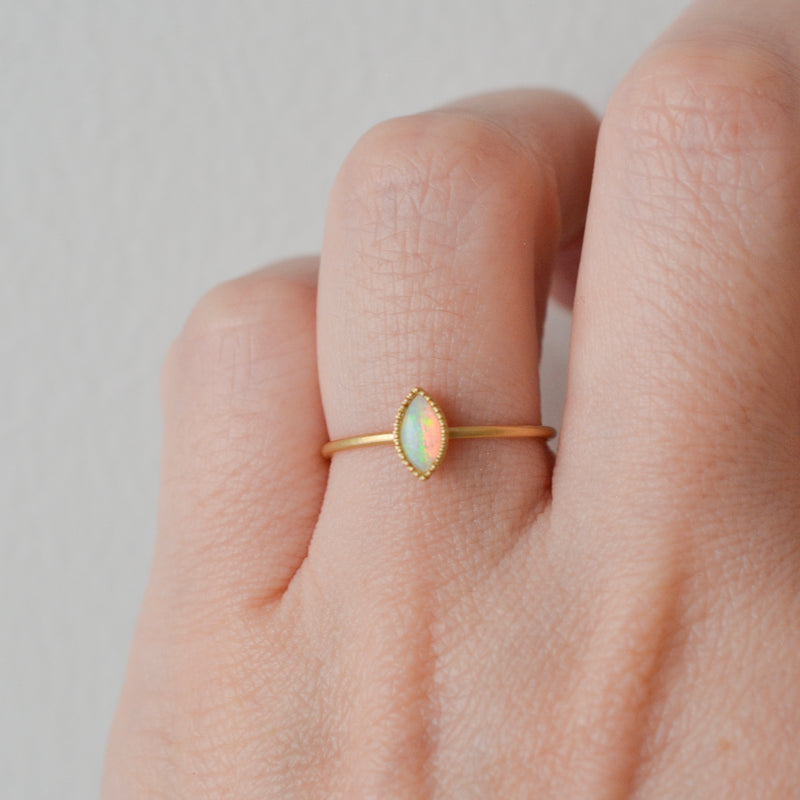 opal ring R2509-008