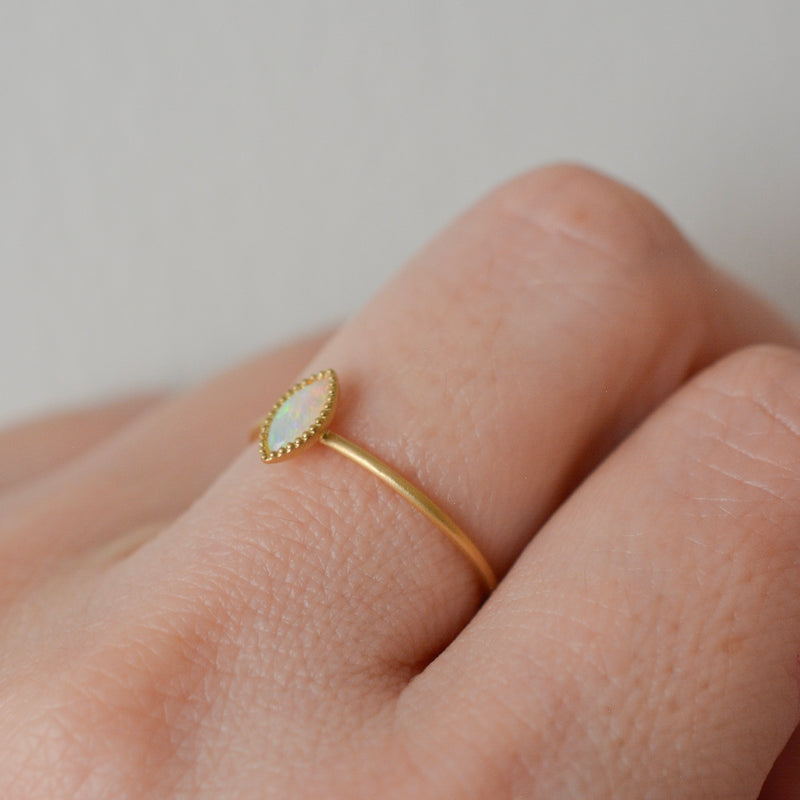 opal ring R2509-008